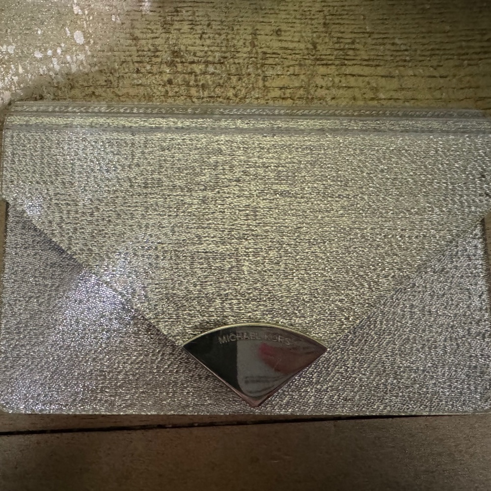 MICHAEL KORS CLUTCH